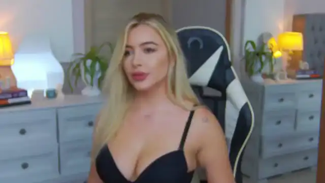 Alessia-Miller - Flirt4Free Live Video Recording - 2025 02-09 27:38:39