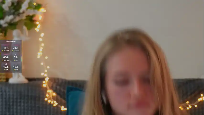 Alexandra_Demore - Chaturbate Record Video - 2025 04-03 22:22:51