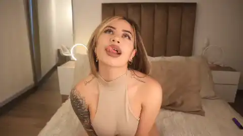 Ali-Gardenier - Flirt4Free Live Video Recording - 2025 05-02 19:05:32