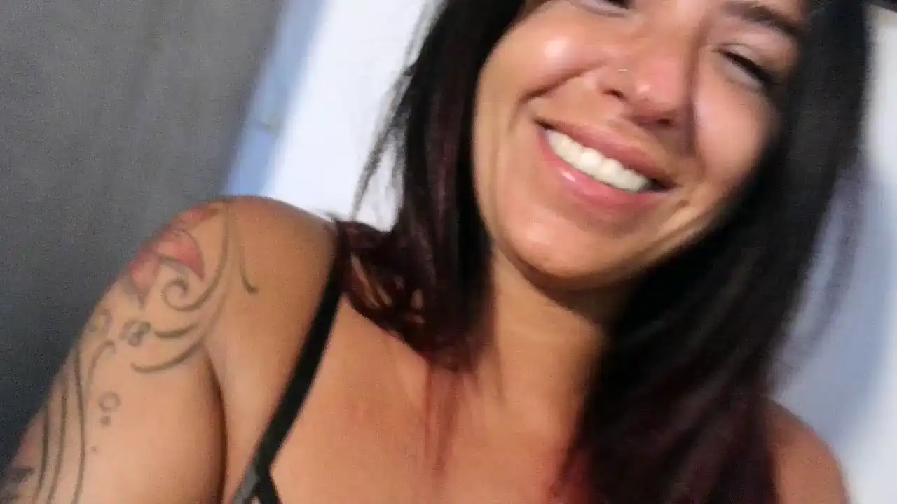 Allyson22Andy - Cam4 Private Video - 2025 02-10 08:23:49