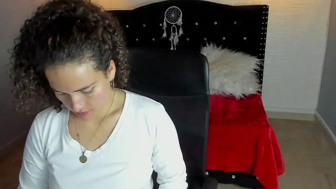 Alondra_ - Amateur.tv Private Video - 2025 05-02 01:36:56