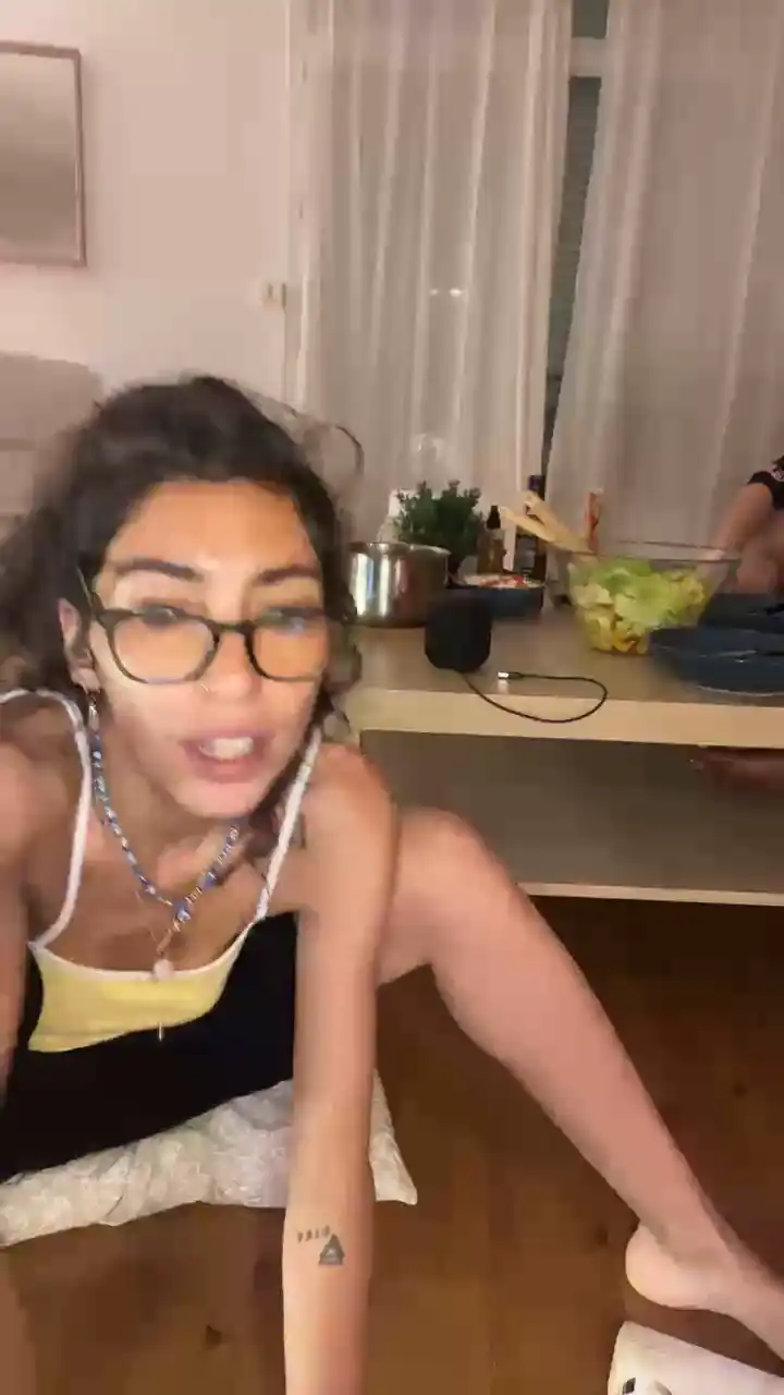 Amanilouve - Cam4 Live Video Recording - 2025 04-09 27:44:12