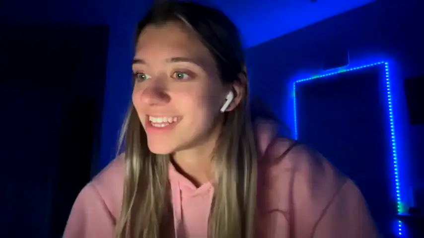 Ameliarustova - Chaturbate Free Video - 2025 03-10 22:26:51