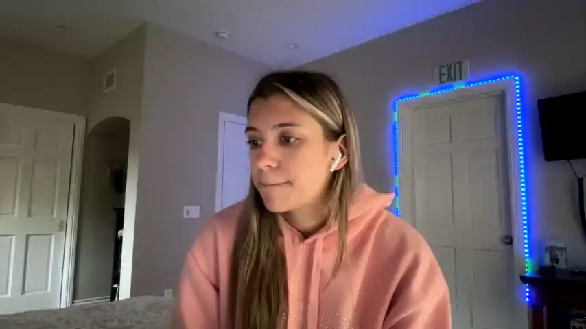 Ameliarustova - Chaturbate Hot Show Video - 2025 01-08 02:30:21