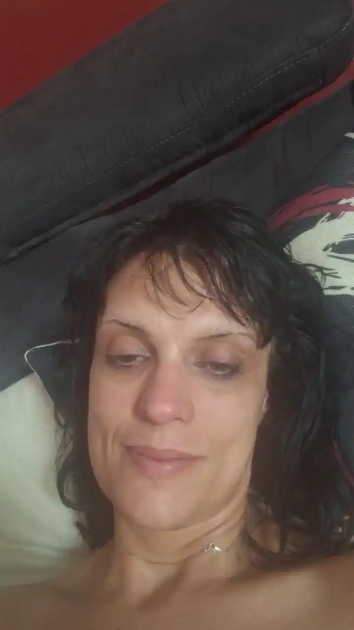 Angela83Xxx - Cam4 Hot Show Video - 2025 05-05 01:28:20