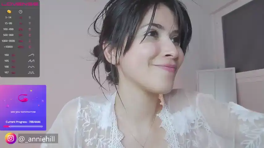 Anniehillofficial_ - Chaturbate Hot Show Video - 2025 03-05 16:59:12