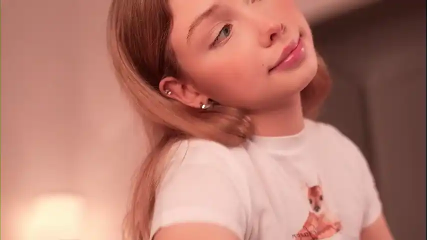 April_Blush - Chaturbate Live Video Recording - 2025 04-05 02:36:13